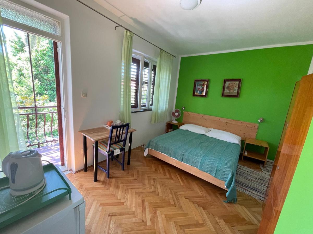 Hvar Guesthouse - Double Bedroom With Private Bathroom Jelsa  Ngoại thất bức ảnh