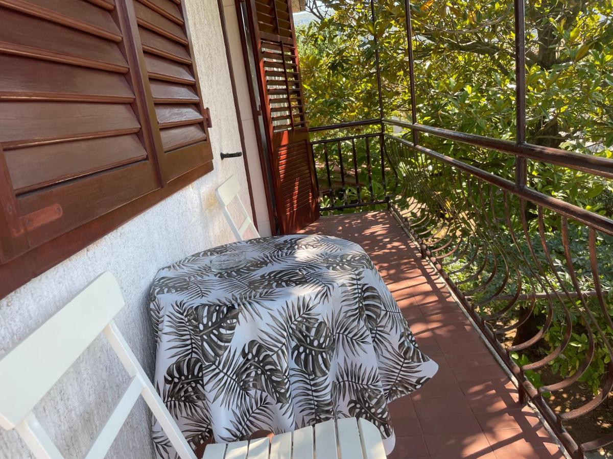 Hvar Guesthouse - Double Bedroom With Private Bathroom Jelsa  Ngoại thất bức ảnh