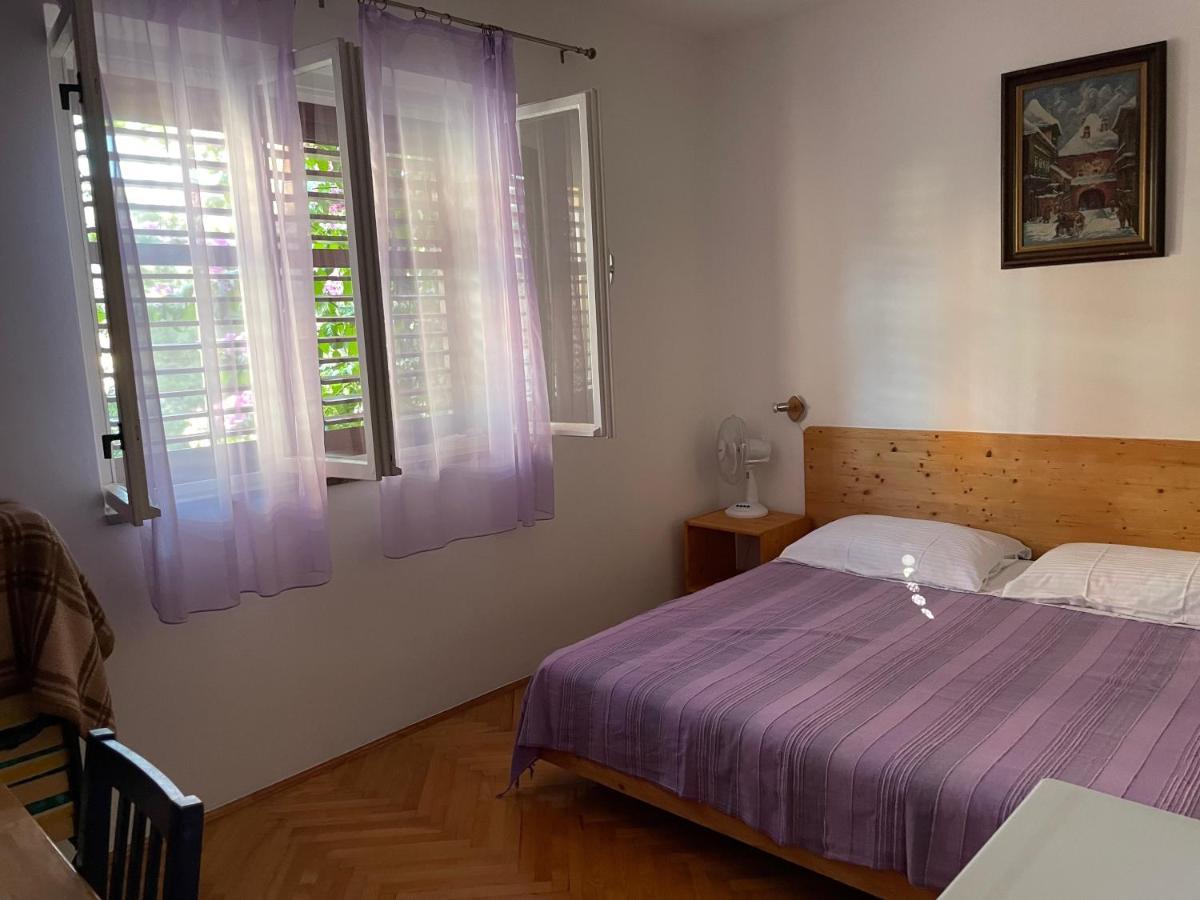 Hvar Guesthouse - Double Bedroom With Private Bathroom Jelsa  Ngoại thất bức ảnh