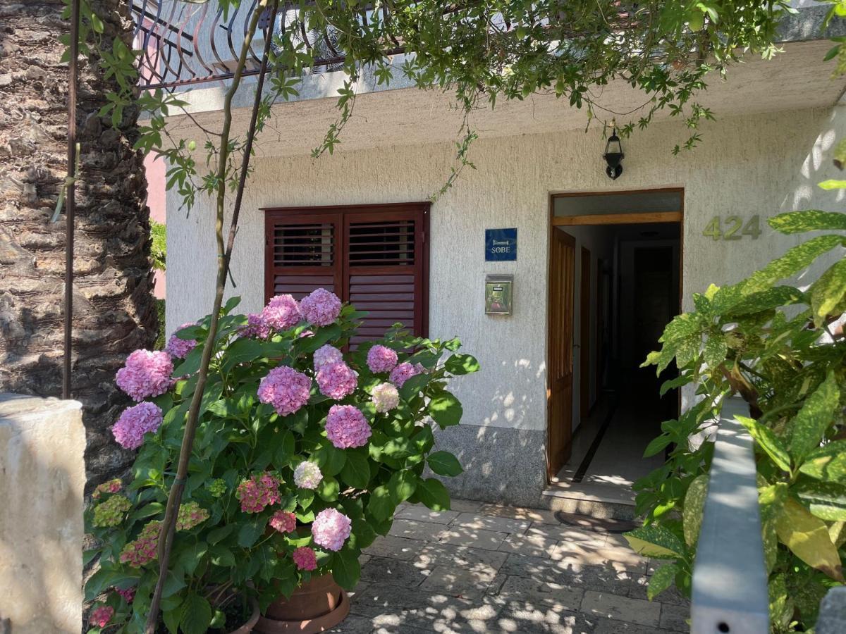 Hvar Guesthouse - Double Bedroom With Private Bathroom Jelsa  Ngoại thất bức ảnh