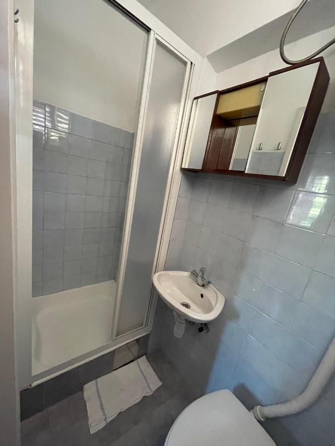 Hvar Guesthouse - Double Bedroom With Private Bathroom Jelsa  Ngoại thất bức ảnh